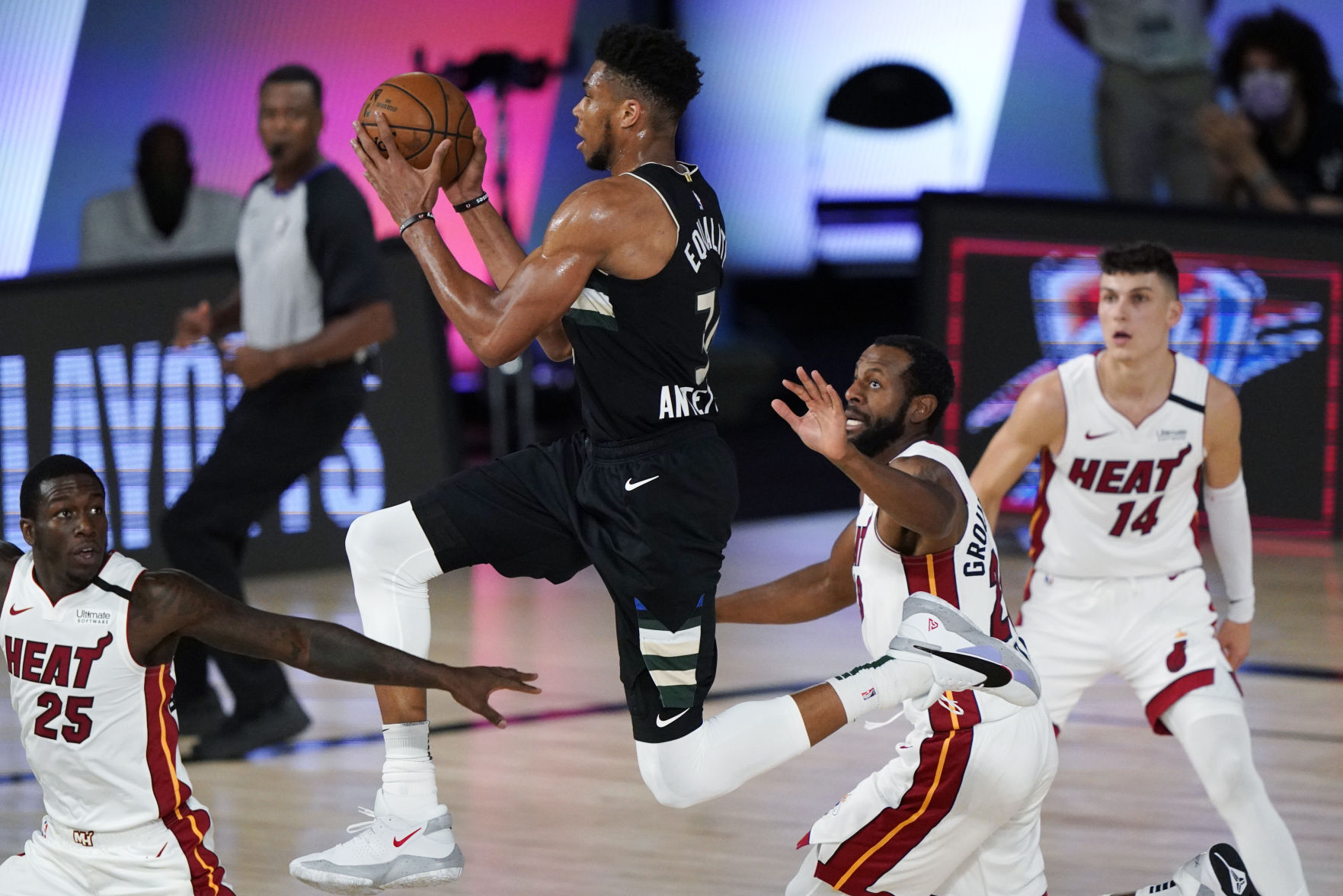 Heat 116, Bucks 114